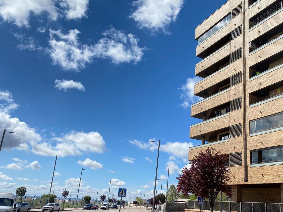 Aires De Toledo-Parque Warner Y Madrid En Familia Apartment Exterior photo