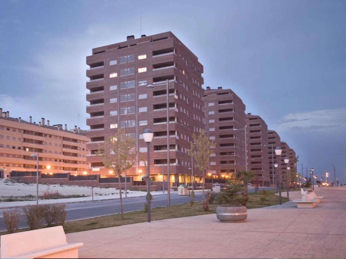 Aires De Toledo-Parque Warner Y Madrid En Familia Apartment Exterior photo