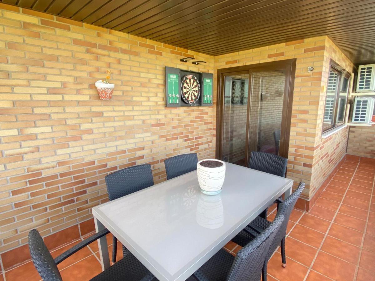 Aires De Toledo-Parque Warner Y Madrid En Familia Apartment Exterior photo
