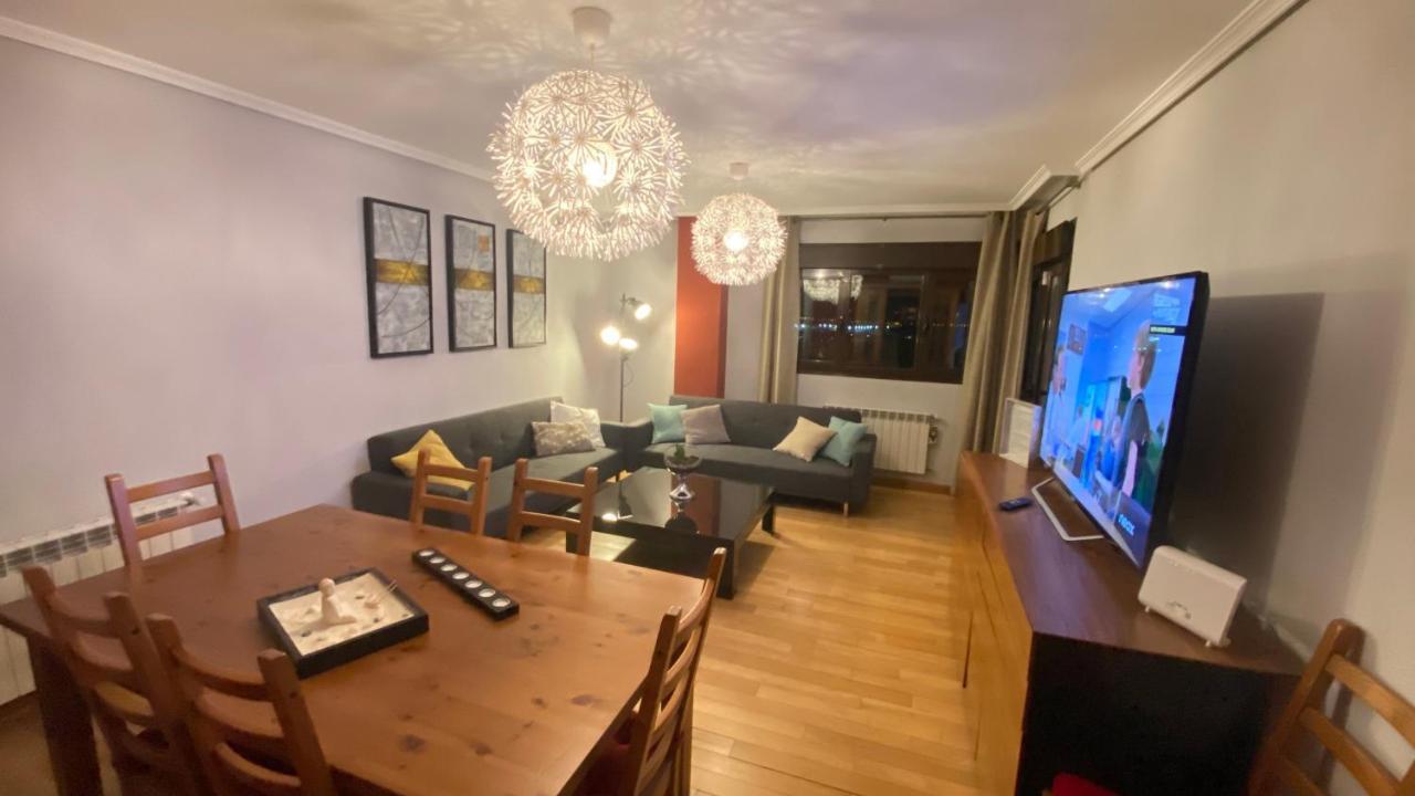 Aires De Toledo-Parque Warner Y Madrid En Familia Apartment Exterior photo