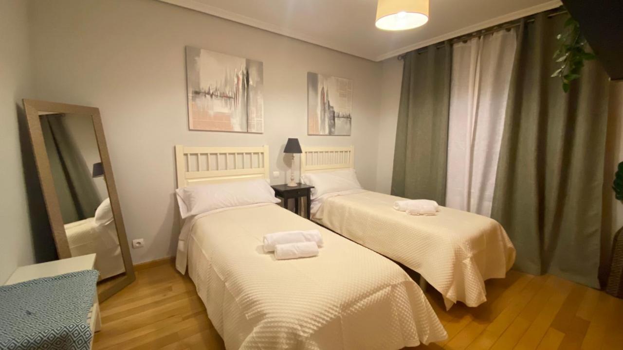 Aires De Toledo-Parque Warner Y Madrid En Familia Apartment Exterior photo